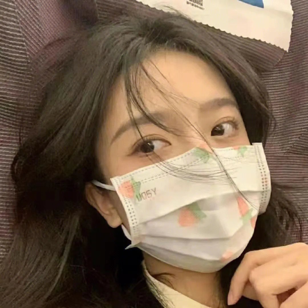 别人末日我靠超市被批老婆奴